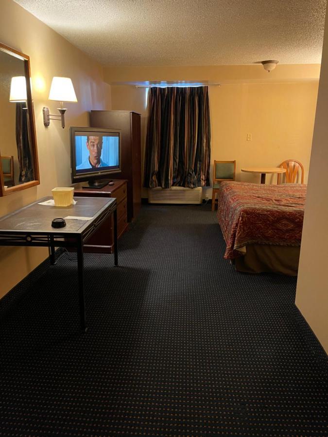 Budget Inn Temple Hills Eksteriør bilde