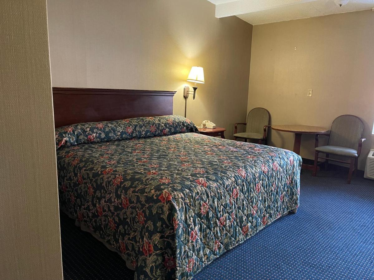 Budget Inn Temple Hills Eksteriør bilde