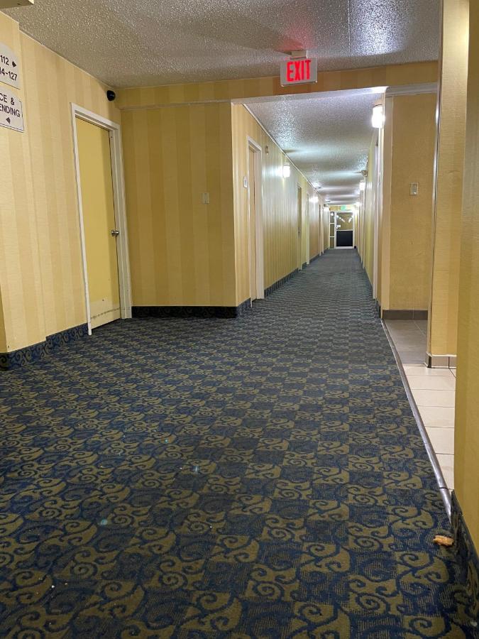 Budget Inn Temple Hills Eksteriør bilde